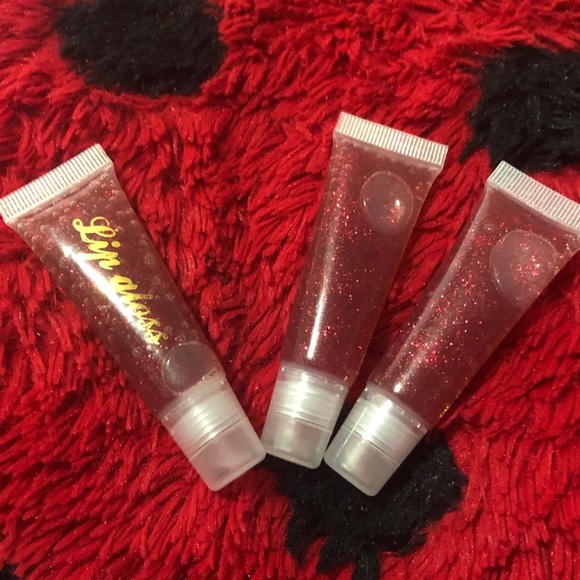 Lips gloss and lashes - Picture 5 of 16